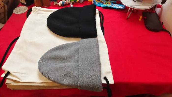 Bonnets en laine mérinos tricotés